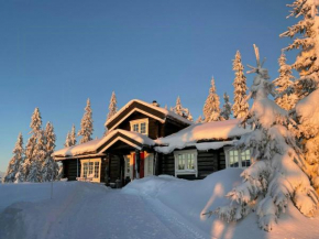 Idyllic Log Cabin At Nordseter